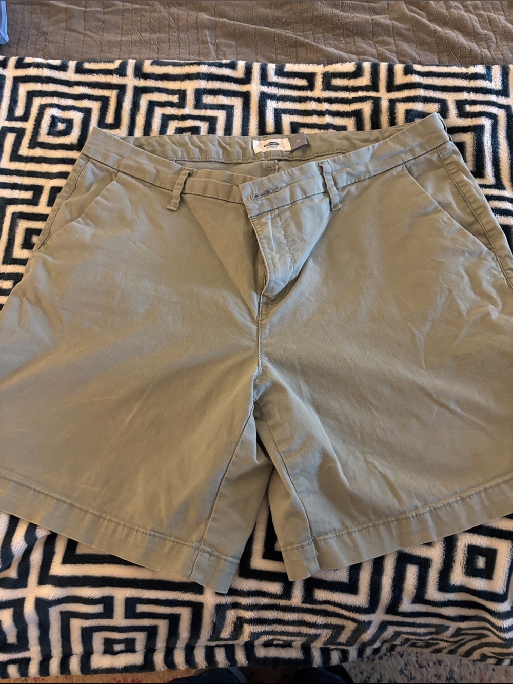 Old Navy Women's Flat Front Chino Shorts - Olive